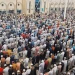 প্রথম তারাবিতে বায়তুল মোকাররমে মুসল্লিদের উপচে পড়া ভিড়