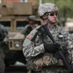 কাতার ও বাহরাইন থেকে কয়েকশ সেনা সরিয়ে নিলো যুক্তরাষ্ট্র