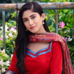 ফেসবুকে আবেগঘন পোস্ট, প্রশংসায় ভাসছেন সাফা কবির