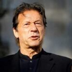 ইমরান খানের সুচিকিৎসা নিশ্চিতে ১৪ কিংবদন্তির আবেদন