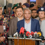 নির্বাচনে সংশ্লিষ্টদের সততা ও নিষ্ঠার সঙ্গে দায়িত্ব পালনের নির্দেশ স্বরাষ্ট্র উপদেষ্টার