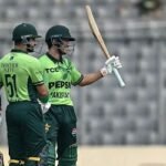 ব্যাট হাতে শক্ত অবস্থানে পাকিস্তান