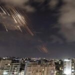 ইসরায়েলের দিকে নতুন করে ক্ষেপণাস্ত্র ছুড়ল ইরান
