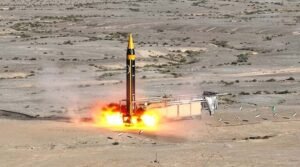 সৌদির তেল শোধনাগারে আবার ইরানের ব্যালিস্টিক মিসাইল হামলা