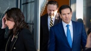 ইরানের পালটা হামলার শঙ্কায় মধ্যপ্রাচ্য ছাড়ছেন আরও মার্কিন কূটনীতিক