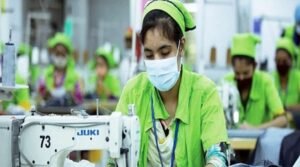 দুয়ারে ঈদ: এখনও সুরাহা হয়নি পোশাক শ্রমিকদের বেতন-বোনাসের