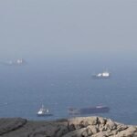 হরমুজে ফি দিয়ে জাহাজ চলাচলের সুযোগও বন্ধ করলো ইরান, নিষেধাজ্ঞা না মানলে হামলা