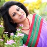 আল্লাহ যদি আমার কপালে রাখেন এ বছরই হজ করবো: চম্পা