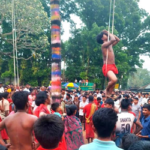 দুর্গাপুরে ঐতিহ্যবাহী চড়কপূজা অনুষ্ঠিত