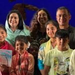 মহিলা সমিতিতে সপরিবারে নাটক দেখলেন প্রধানমন্ত্রী