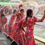 উৎসবের রঙ লেগেছে পাহাড়ে, জলকেলিতে মেতেছে তরুণ-তরুণীরা