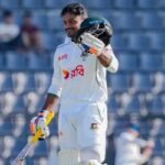 দিনের শেষ বলে মুমিনুলের বিদায় সত্বেও চালকের আসনে বাংলাদেশ