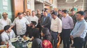 সংসদে প্রধানমন্ত্রীর সঙ্গে মধ্যাহ্নভোজ করলেন শিক্ষার্থীরা