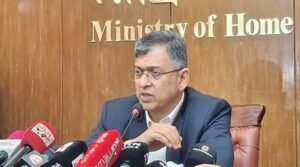 ব্যাটারিচালিত রিকশা মহানগর এলাকার বাইরে নেওয়ার চিন্তাভাবনা চলছে: স্বরাষ্ট্রমন্ত্রী
