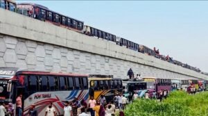 যমুনা সেতুতে গাড়ি বিকল, সিরাজগঞ্জে ৫ কিমি যানজট