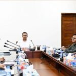 বন্ধ ও অলাভজনক কারখানায় বিনিয়োগে আকৃষ্ট করতে রোড শো করবে সরকার