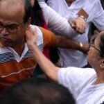 পশ্চিমবঙ্গে নতুন রাজনৈতিক বিতর্ক, সপাটে চড় মারলেন মমতা