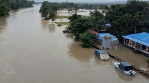 প্রাকৃতিক দুর্যোগে অসহায় মানুষের পাশে দাঁড়ানো আমাদের নৈতিক দায়িত্ব