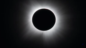 আসছে পূর্ণ সূর্যগ্রহণ