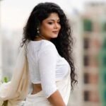 বিয়ে ও অন্তঃসত্তা হওয়ার খবর একসঙ্গে দিলেন মৌসুমী
