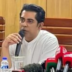 শেখ হাসিনার আত্মীয় বলায় সাংবাদিককে ‘পেশাদার’ আচরণ করার পরামর্শ দিলেন তথ্যমন্ত্রী পার্থ