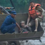 নেপালে ধ্বংসস্তূপ থেকে ৯৭ বছর বয়সি বৃদ্ধাকে জীবিত উদ্ধার