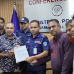 রাঙামাটিতে মালবাহী গাড়িতে যাত্রী পরিবহন বন্ধের দাবি;, ২০ আগস্ট থেকে গাড়ি চলাচল বন্ধের হুঁশিয়ারি