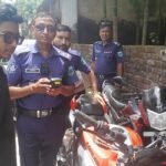 মোটরসাইকেলের সাইলেন্সের বিকট শব্দ, কিশোরের ২০ হাজার টাকা জরিমানা