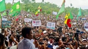 ঘরে ফেরার আকুতি: বিশ্বের কাছে ১০ মিনিট সময় চায় লাখো রোহিঙ্গা