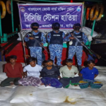 ৭৬০ বস্তা সারসহ পাঁচ পাচারকারী আটক