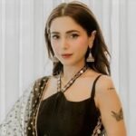 ‘সিঙ্গেল’ লিখে কী বার্তা দিলেন আইমা বেগ?
