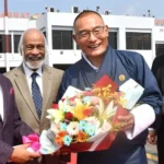 ঢাকায় ভুটানের প্রধানমন্ত্রীর যাত্রাবিরতি, স্বাগত জানালেন মন্ত্রী-প্রতিমন্ত্রী