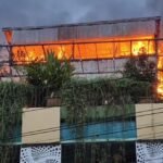 রাঙামাটি শহরে ভোরের আগুনে পুড়ে ছাই হলো কসমস রেস্টুরেন্টে 