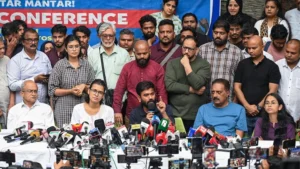 ককরোচ পার্টির পক্ষে রায় দিল্লি হাইকোর্টের