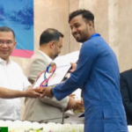 স্বেচ্ছাসেবামূলক কর্মকাণ্ডের স্বীকৃতি; পাহাড়ের তরুণ সাইমুনের হাতে প্রধানমন্ত্রীর রাষ্ট্রীয় সম্মাননা