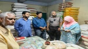 মাটিরাঙ্গায় গুচ্ছগ্রামের ২২ বস্তা গম জব্দ, ব্যবসায়ীকে ৫ হাজার টাকা জরিমানা।
