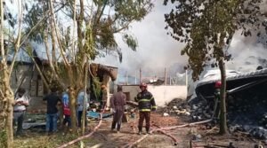 গাজীপুরে পোশাক কারখানার আগুন নিয়ন্ত্রণে